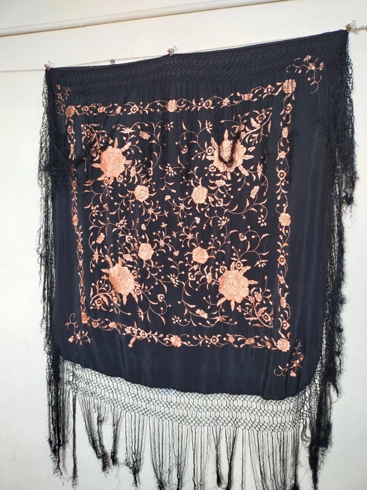 惊人的复古中国丝绸披肩钢琴流苏刺绣针线围巾 — 第 2/4 张图片