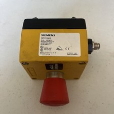 Used Siemens Emergency Stop Button Enclosure 3SF5 811-2AA10