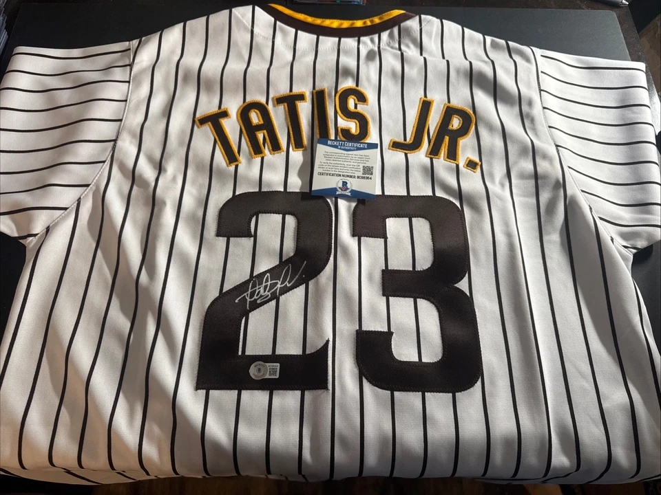 Camiseta Fernando Tatis Jr. autografiada con certificado de autenticidad Foto 2 de 4