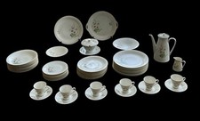 BUCK & NISSEN PORCELAIN 52 PIECE DINNER/COFFEE/TEA  SERVICE Sh60