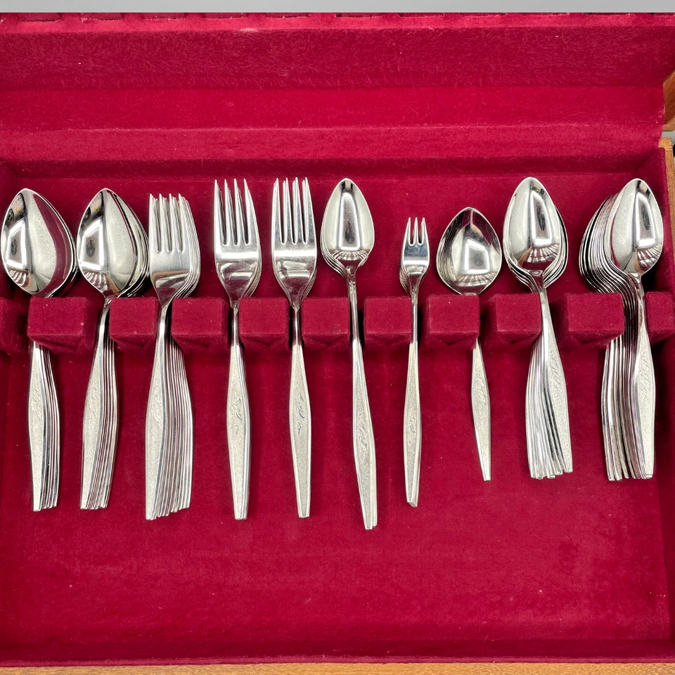 Community Stainless Woodmere Leaf Flatware Set 86 Pc Double Decker Chest 1960s - Image 4 of 4