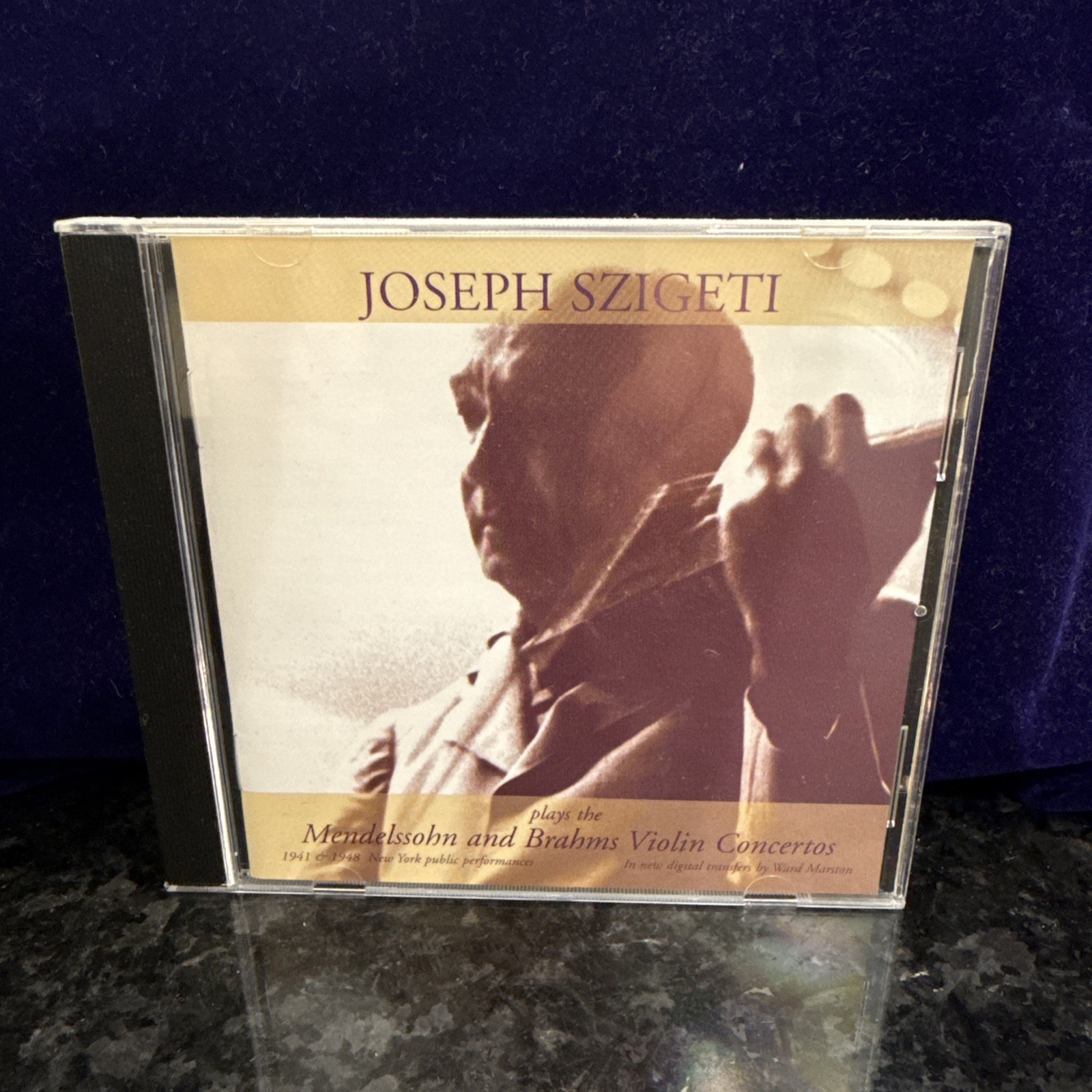 Joseph Szigeti Plays the Mendelssohn and Brahms Violin Concertos (2007)