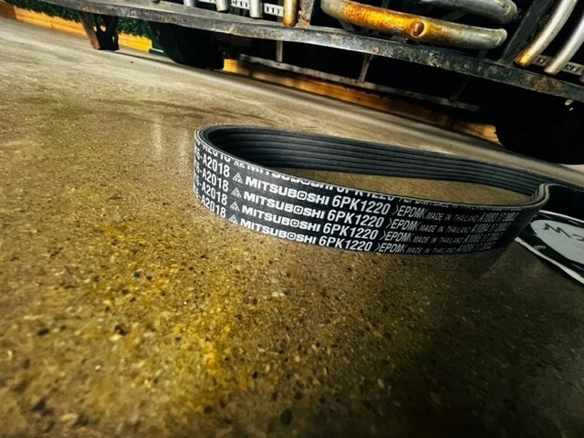 New Genuine OEM  2009-2011 Toyota Corolla Matrix Belt 90916-A2018 - Image 2 of 4