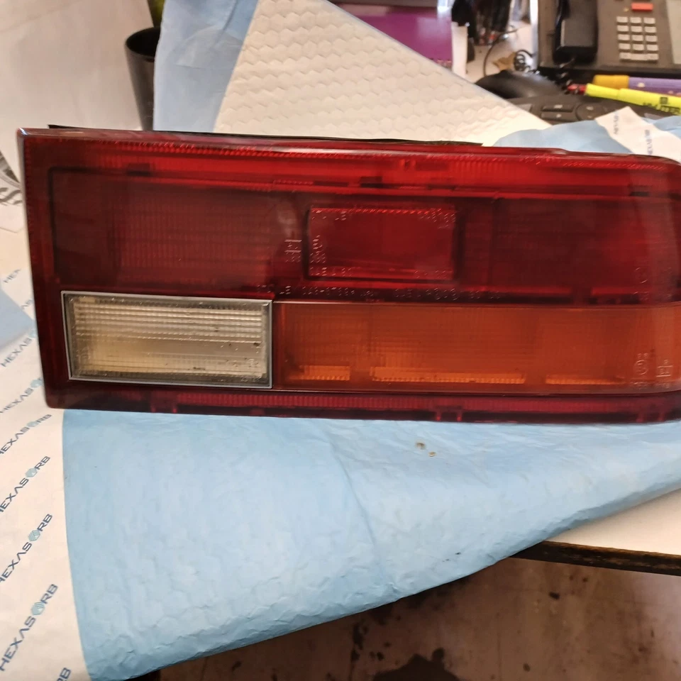 二手 1983 - 1984 三菱 Cordia 2dr 后尾灯 右握 乘客 043-6769R — 第 2/4 张图片