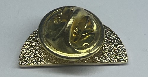 McDonald's Vintage 2 Months Service Pin Red White & Gold Tone - Picture 2 of 2