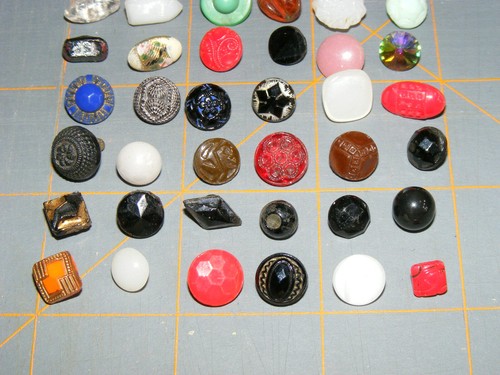 48 Vintage & Antique Opaque Glass Diminutive Buttons, Assorted Colors 1/4-3/8" - Picture 3 of 8