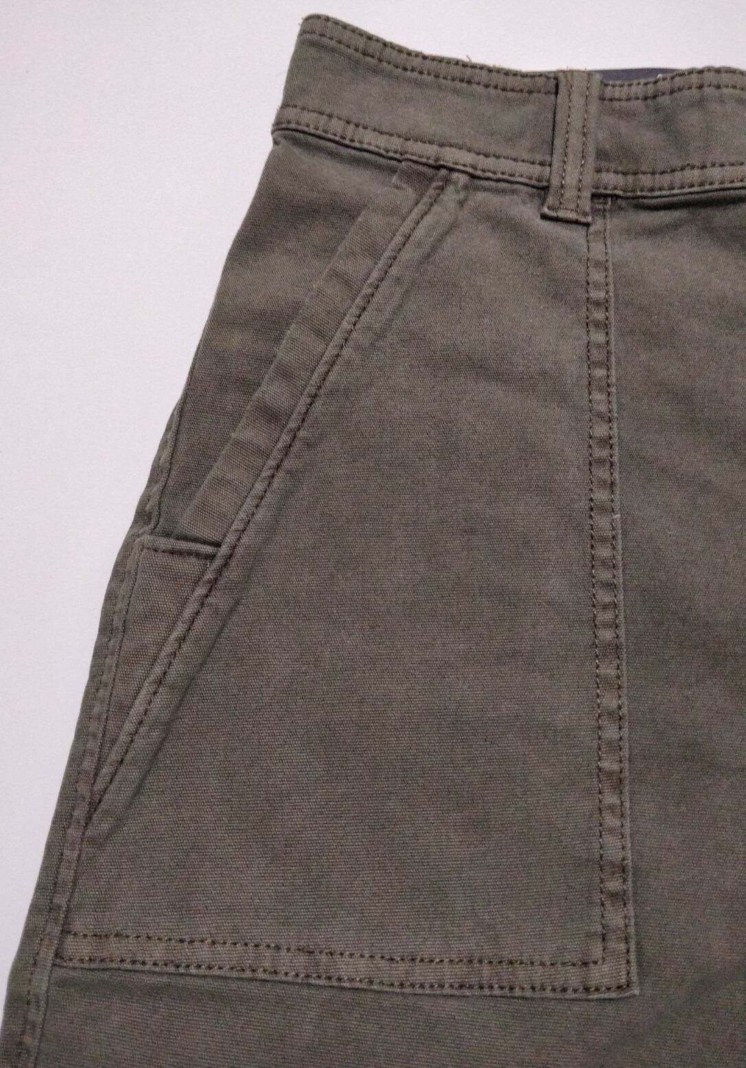Eddie Bauer Women's SLIGHTLY CURVY-HIGH RISE,GREEN Regular, Size 8 Short RRP $60 image 2