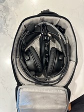 Bose A30 Anr Aviation Headset W/ 5 Pin Airbus/embraer Plug & Dual Ga Plugs