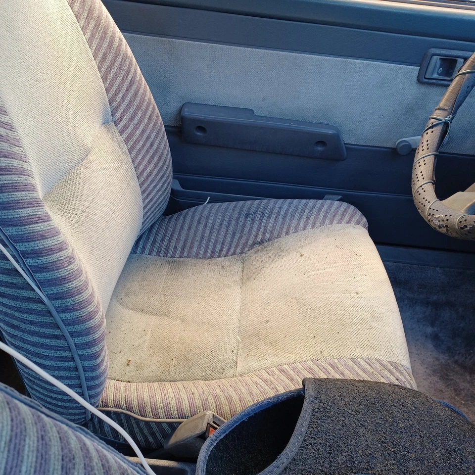 83 Pulsar NX Datsun Nissan asientos delanteros cupé muy justo para vintage Foto 3 de 4