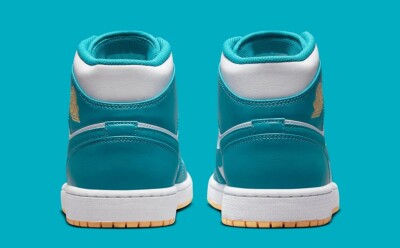 Nike Air Jordan 1 Mid Shoes 