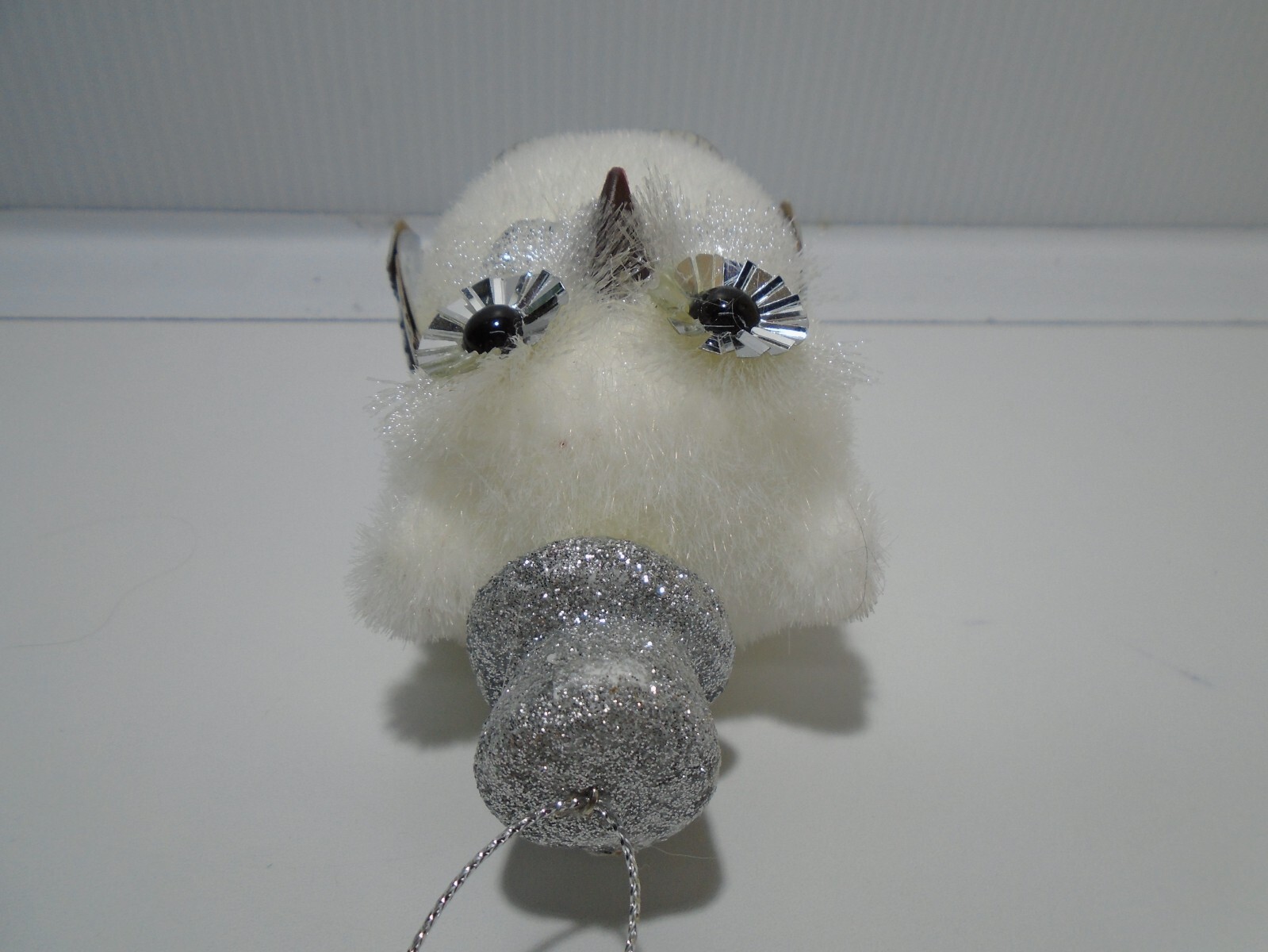 STYROFOAM WHITE WINTER OWL IN SILVER TOP HAT 4.5" ORNAMENT UNRANDED (CB3262)