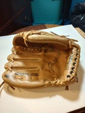 Wilson A3146 Left Hander's Jim Catfish Hunter Baseball Glove - RARE/NICE 