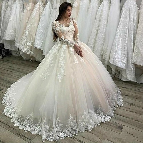 Lace Appliques Tulle Wedding Dresses 