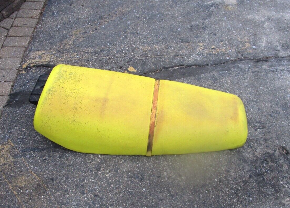 96 KAWASAKI STS 750 SEAT YELLOW 53001-3723-K1 53001-3728-K1 #2 | eBay
