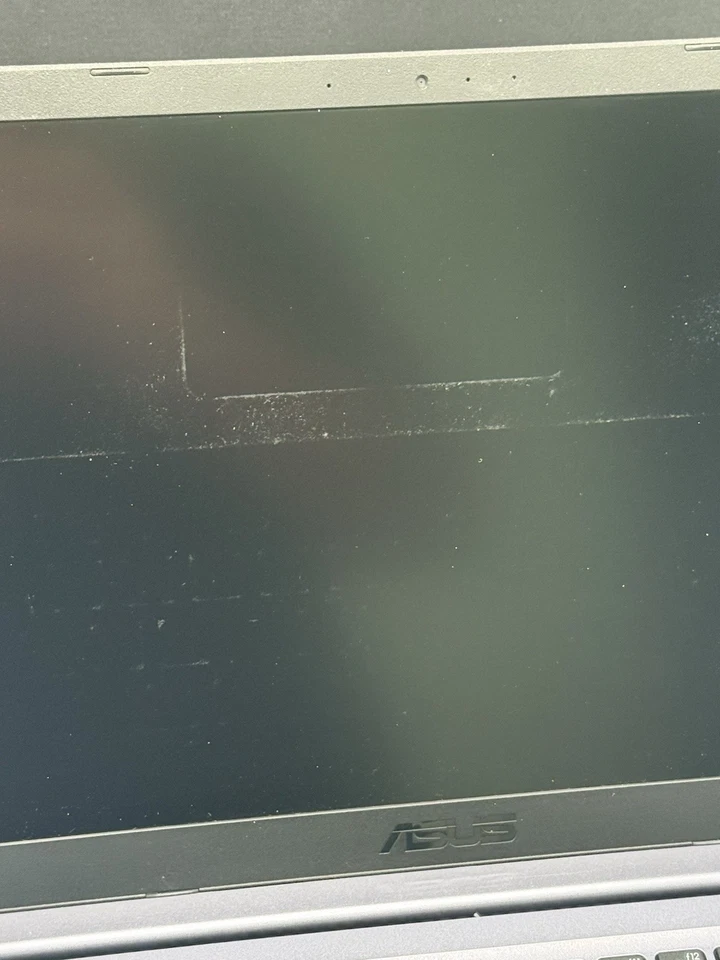 Asus VivoBook F510U 15.6" FHD Intel i5-8250U 1.60GHz 4GB RAM LEER Foto 3 de 4