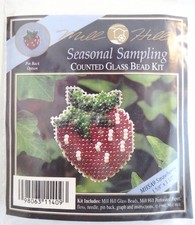 Vintage Mill Hill Seasonal Sampling Counted Glass Bead Kit "Strawberry" 1991