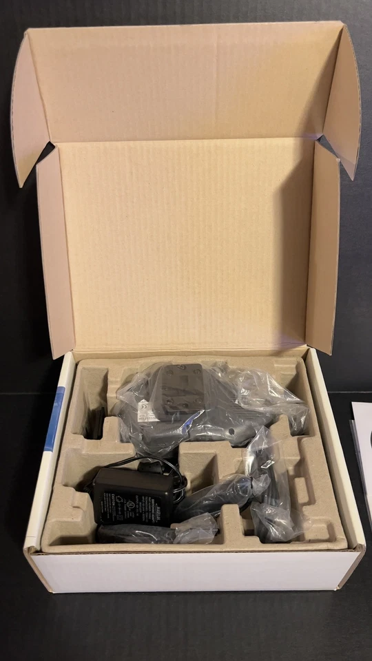 Magellan Road Mate 700 GPS Navigation System With accessories Nice - Image 4 of 4