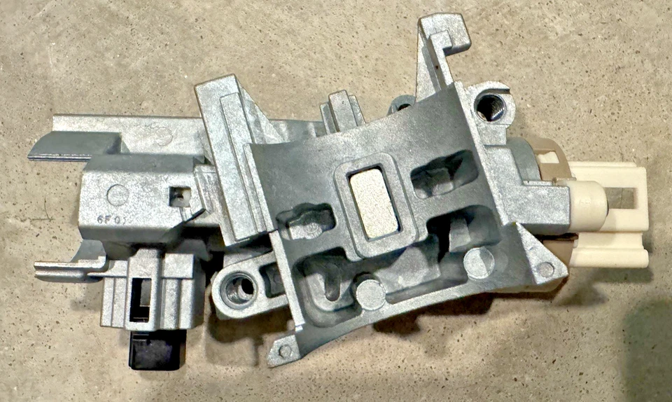 Conjunto de bloqueo de columna de dirección Mazda GK2C-66-150 - transmisión manual Mazda 6 2003-2005 Foto 4 de 4