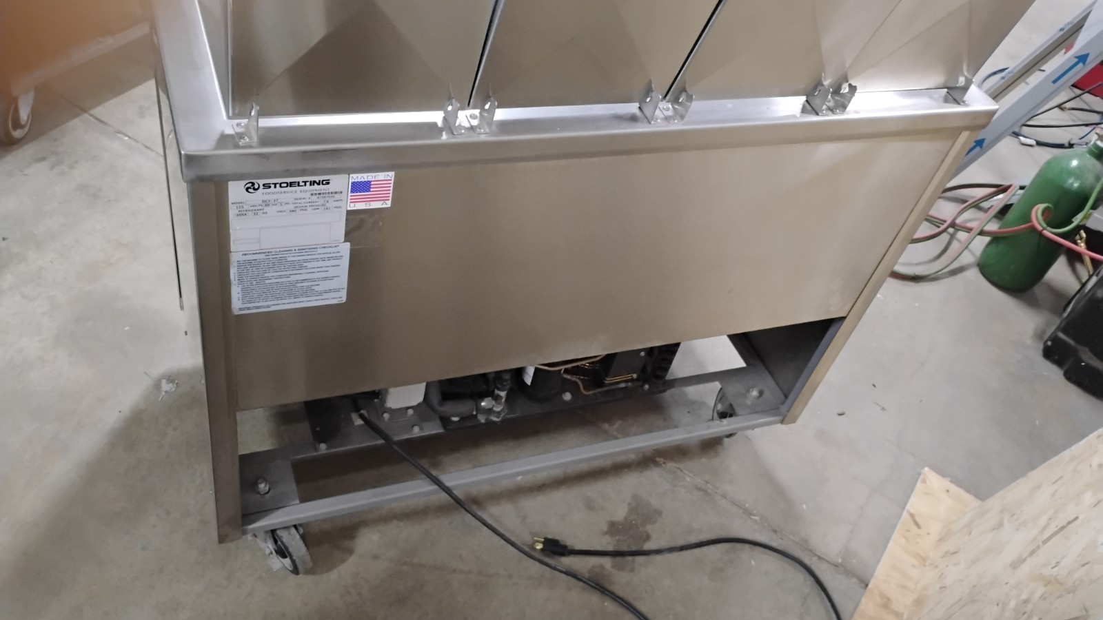 Ross M-DC-3 Ice Cream Dipping Cabinet