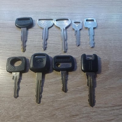 Lot Of 9 Ignition Doorlock Toyota Ford Mercrdes Infinity Mazda Honda Car Keys