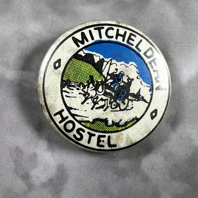 Mitcheldean Hostel 70's Vintage Button Safety Pin Back 1'' Round