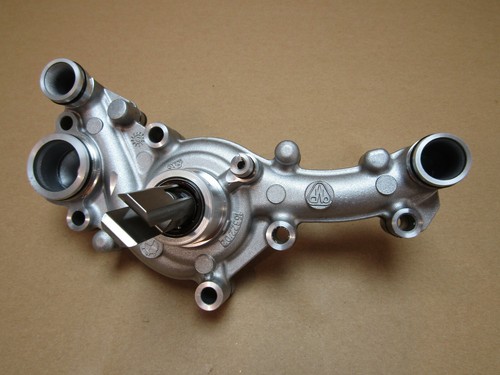 BMW R1200RT LC 2014 28.340 km Wasserpumpe (3147)