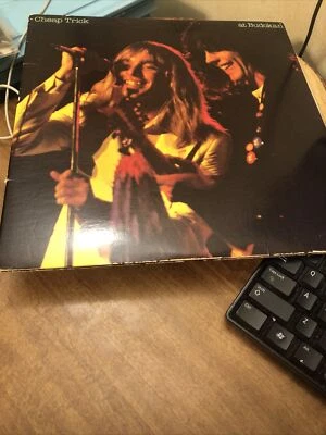 Cheap Trick *At Budokan *LP record vinyl 1979 *Epic *FE35795 *POP ROCK - Image 1 of 4