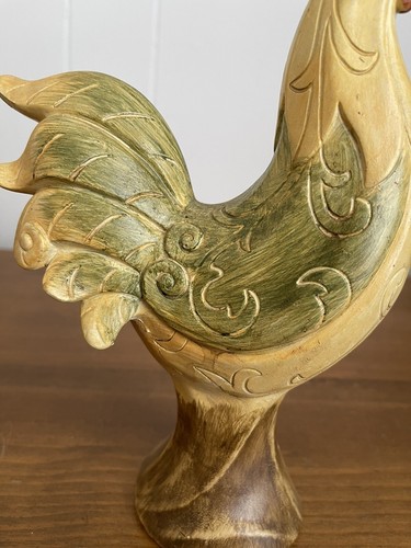 Beautiful Crowing Rooster Figurine - Picture 9 of 11