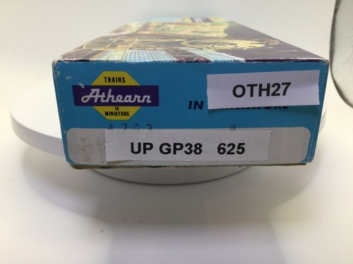 Athearn Union Pacific #625 HO Scale GP 38 Locomotive Custom Decorated - Picture 18 of 18