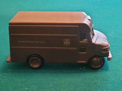 Vintage 1977 UPS United Parcel Service 5 1/2''  Plastic Truck IN Box 