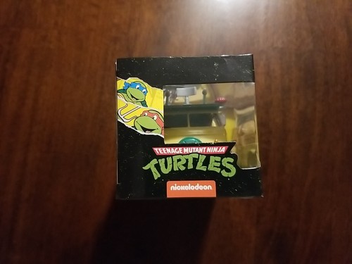 Jada Toys Hollywood Rides: Teenage Mutant Ninja Turtles Party Wagon 1/32 Scale - Picture 6 of 7