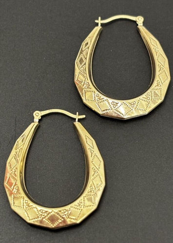 9ct 375 Yellow Gold Patterned Oval Creole Hoop Earrings - Picture 3 of 5