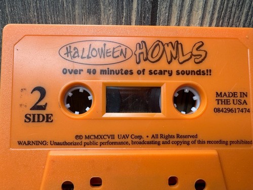 Halloween Howls Audio Cassette Tape Over 40 Minutes Of Scary Sounds - Picture 9 of 9