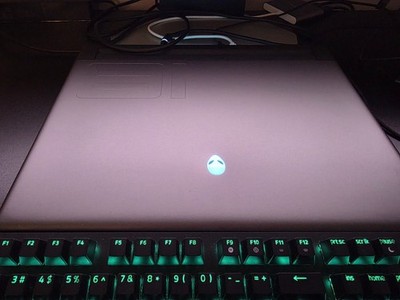 Alienware M18 R2 | RTX 4090 i9-14900HX | 64GB RAM | 4TB  SSD