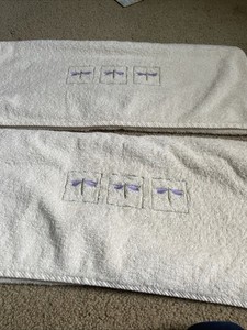 Two Bath Towels Dragonflies Cream With Purple 100% Cotton Orris & Orris 45” X 26