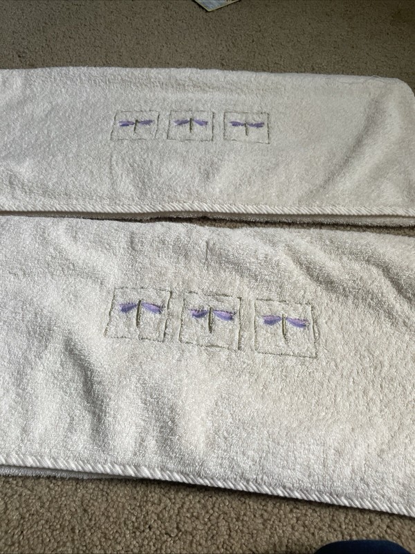 Two Bath Towels Dragonflies Cream With Purple 100% Cotton Orris & Orris 45” X 26
