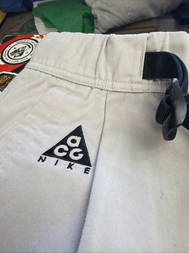 Pantalones Nike ACG Tejidos Trail Cargo Beige Para Hombre Talla XS Usados Excelente Estado Foto 4 de 4