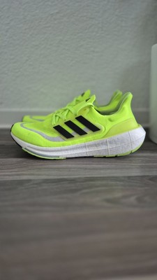 Adidas Ultraboost Light Gr. 45 1/3 Grün Herren Original TOP