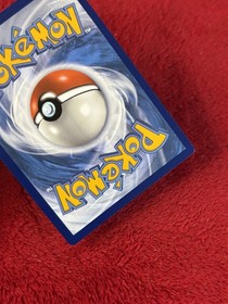 Pikachu 005/025 Celebrations Holo 25th Anniversary Pokekon Card Nm-