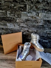 Steve Madden Women's Quilted Snow Boots In A Silver Metallic Finish. SizeUK3 New