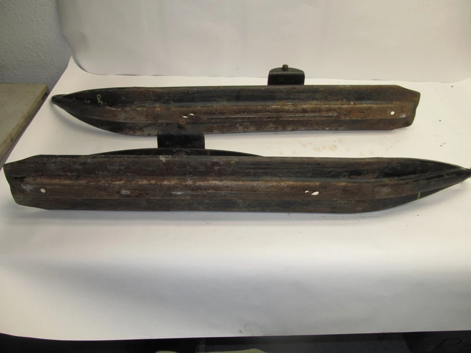 Ski-Doo Safari Saga 377 1989 OEM esquís de metal Foto 2 de 4