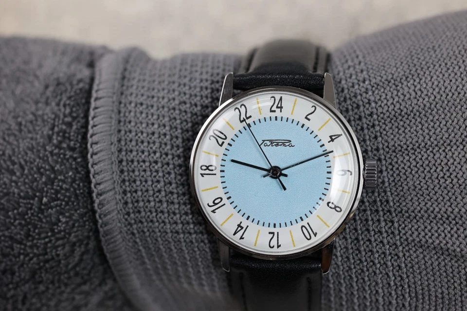 Relógio de pulso vintage RAKETA 24 HORAS POLAR ANTÁRTICA USSR SOVIET 2623H / estojo 34mm - Imagem 3 de 4