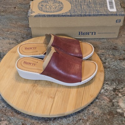 BØRN - Womens Sz 8 - Brown Leather Slide Wedge Sandals
