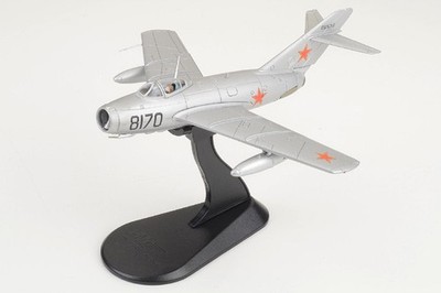 HA2420 Hobby Master MiG-15 Fagot 1/72 Model Black 8170 Soviet Air Force