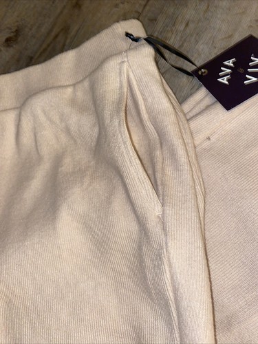 Neu mit Etikett Ava & Viv hellbraune Hose, 3XL (24/26 Weite) - Bild 5 von 6