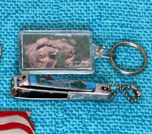 Vtg Key Chain Lot of (7) Custer South Dakota Mount Rushmore Crazy Horse + - Picture 4 of 8