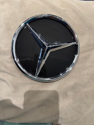 MERCEDES BENZ FRONT GRILL STAR EMBLEM 3D BADGE 2015-2019 GLC GLE GLS - Picture 2 of 2
