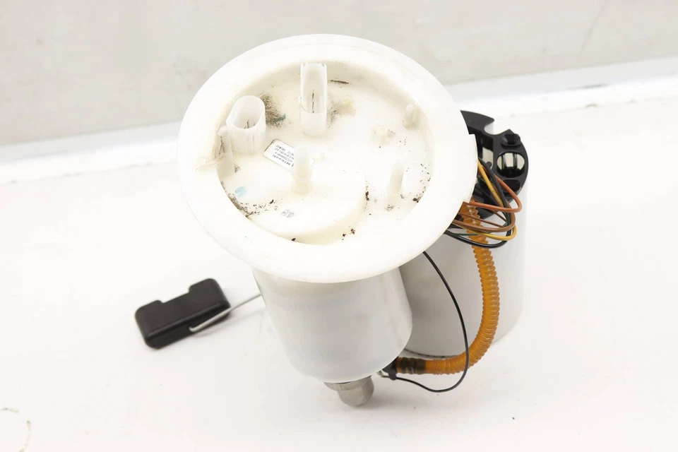 AUDI A4 ALLROAD 2013-2016 - Conjunto de bomba de combustible 8K0919051AD Foto 2 de 4