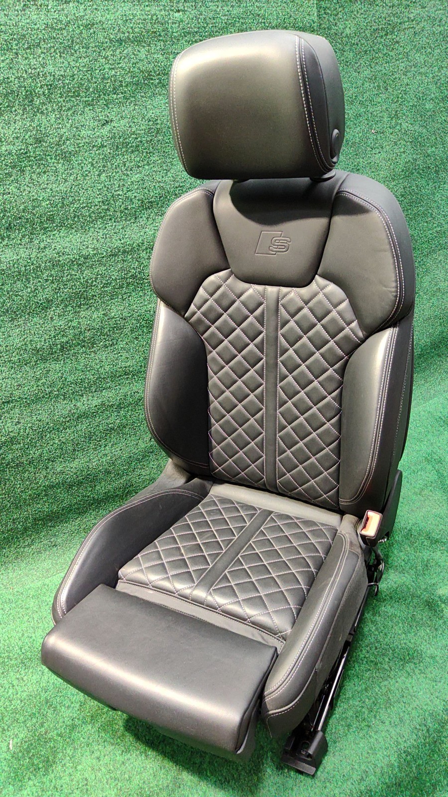 2018-2020 Audi SQ5 Front Right Seat Color Black Oem 80a881046t