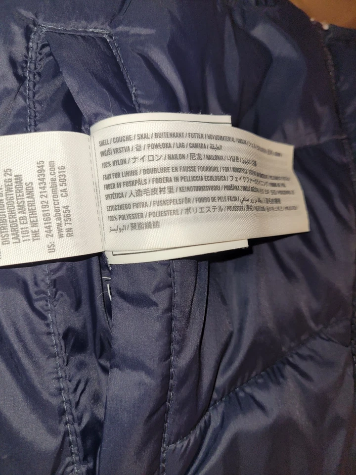 Abercrombie Girls Puffer Jacket, Navy Blue, Faux Fur Pink Lining, Hooded, 13/14 - Image 4 of 4